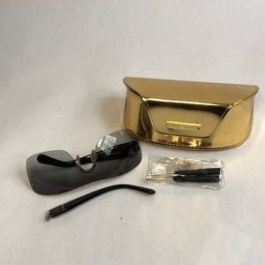 MAKE AN OFFERTory Burch Sunglasses (NEEDS FIXED)